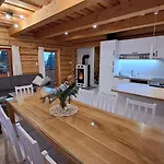 Vila Drevenica Pod Demaenovskou Horou *