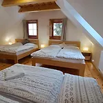 Drevenica Pod Demaenovskou Horou Vila
